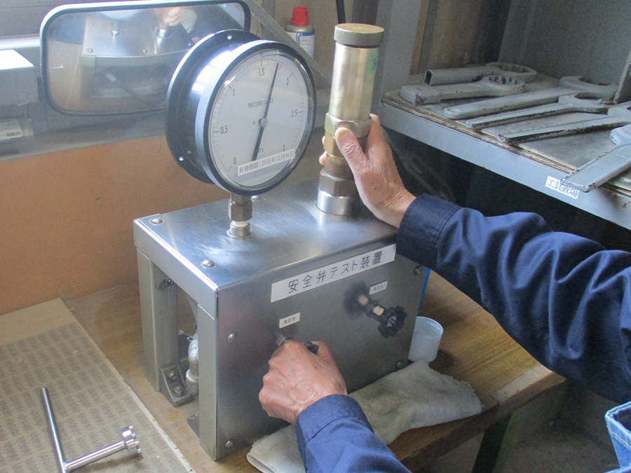 バルク貯槽安全弁再検査